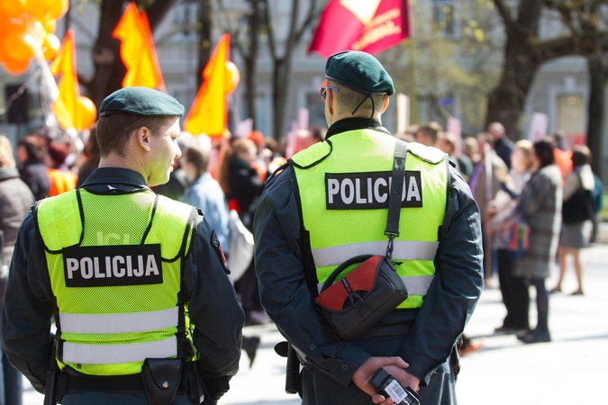 Rengia protesto akciją prieš policiją, žada dalyvauti ir R. Šimašius