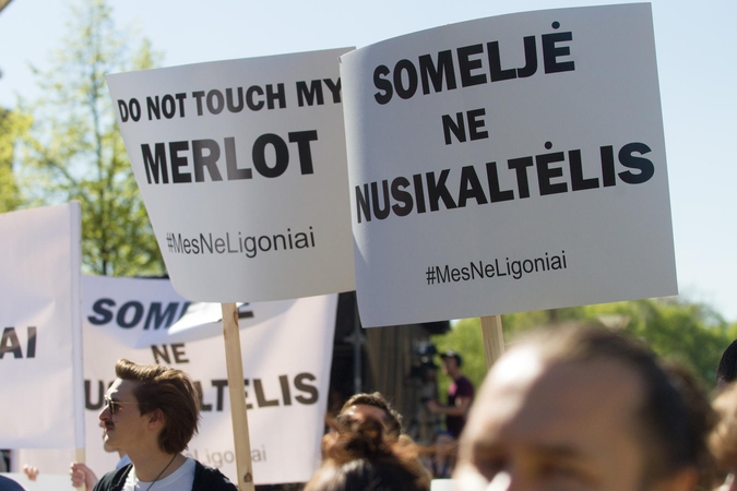 Prie Seimo – protesto koncertas dėl planų riboti alkoholį 