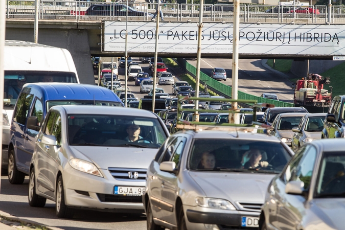 Kurpia planą uždrausti dyzelinių automobilių eismą miestuose