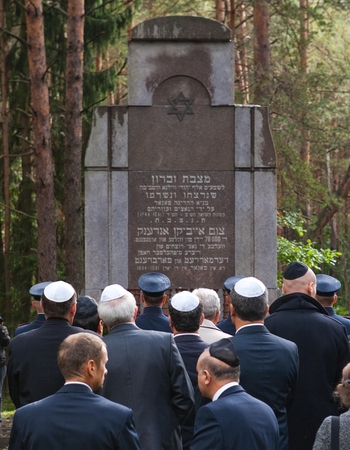 Mokslininkai aptiko penkias naujas žmonių žudymo duobes Paneriuose