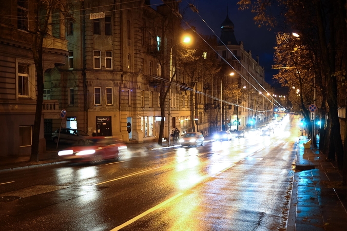 Eismo sąlygas sunkina lijundra ir plikledis