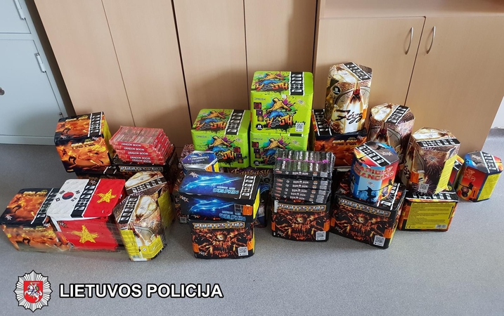 Atsargiai su fejerverkais – jų rasta ir nelegalių