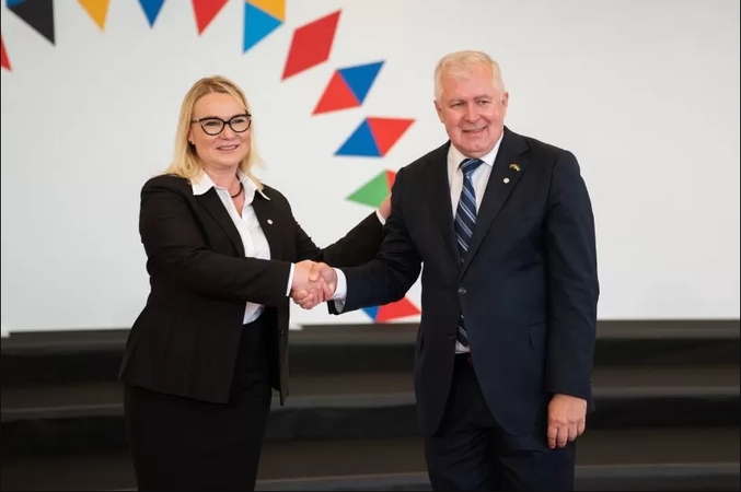 KAM: dauguma ES narių palaiko idėją steigti karinio mokymo misiją Ukrainos kariams