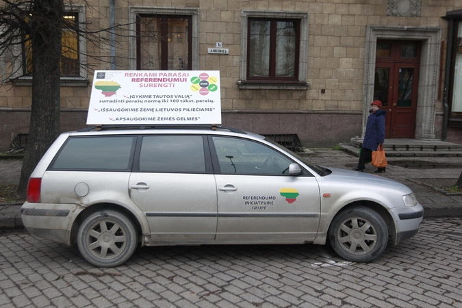 Referendumo dėl žemės iniciatoriai teismui apskundė VRK