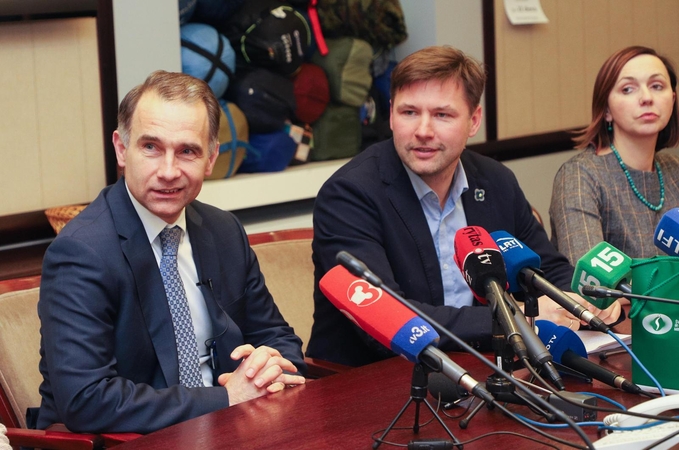 Streikavę mokytojai iš R. Masiulio išgirdo žinią apie kompensacijas