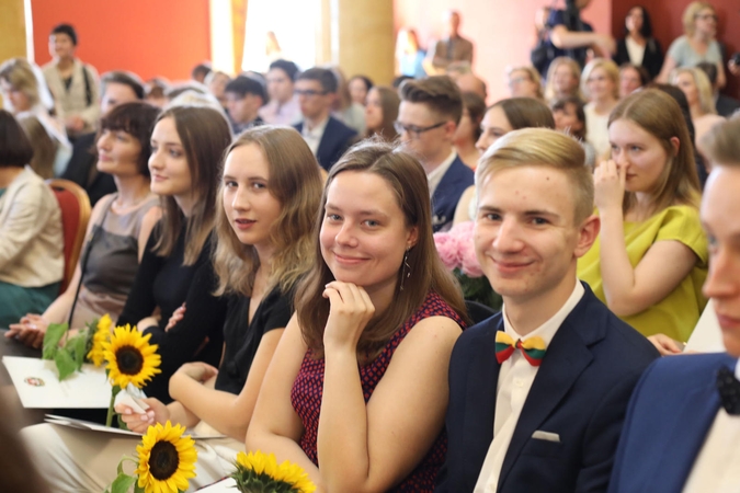 Šiemet mokyklas baigia beveik 24 tūkst. abiturientų