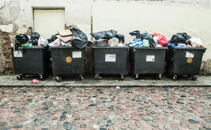 Ar vilniečiai gali tikėtis kompensacijų už laiku neišvežtas šiukšles?