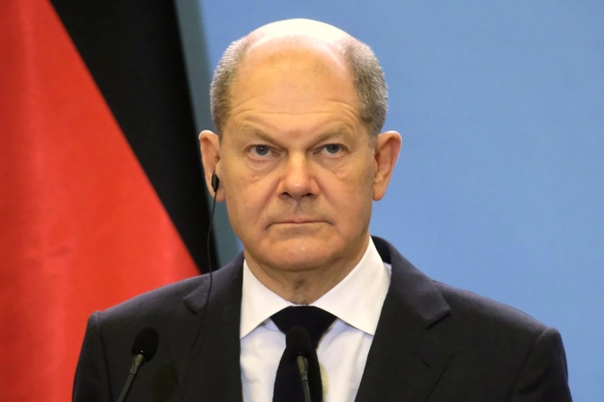 O. Scholzas: jei Rusija įsiverš į Ukrainą, jos laukia „neatidėliotinos“ sankcijos