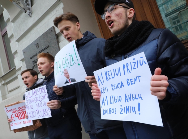 Jaunieji konservatoriai protestuoja dėl ministro veiksmų: mums labai pikta