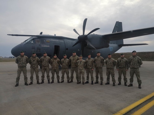 Į Ukrainos karių mokymo operaciją išvyko nauja Lietuvos instruktorių grupė