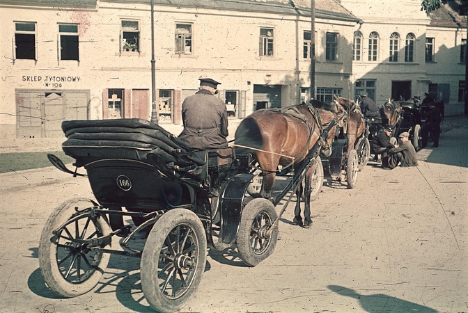 Parodoje – žvilgsnis į spalvotosios fotografijos raidą Lietuvoje