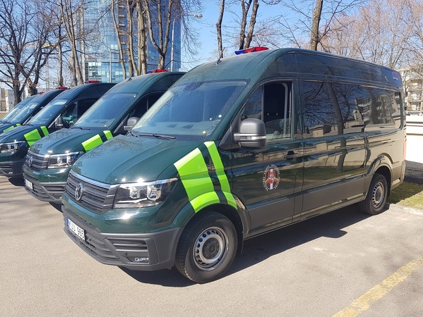 Už ES lėšas pasieniečiai pirko aštuonis naujus mikroautobusus