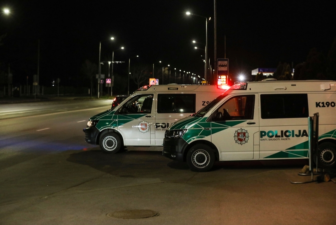 Kruvina naktis Kaune: Šilainiuose sunkiai peiliu sužalotas nepilnametis