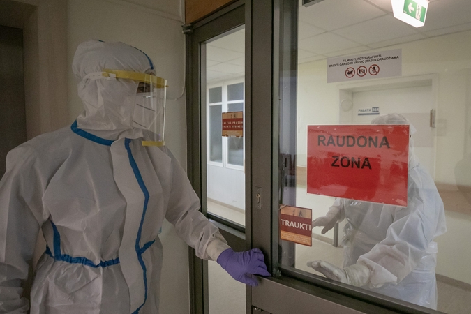 Lietuvoje COVID-19 serga 35 tūkst. žmonių, protrūkiai – ligoninėse