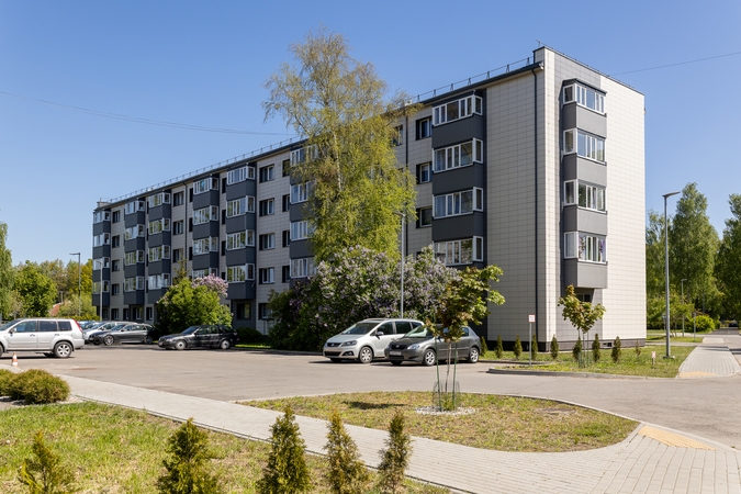 Daugiabučių namų kiemų tvarkymas pakaunėje: geri pavyzdžiai užkrečia