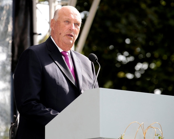 Norvegijos karalius šlovinamas už kalbą apie meilę, pabėgėlius ir kitatikius