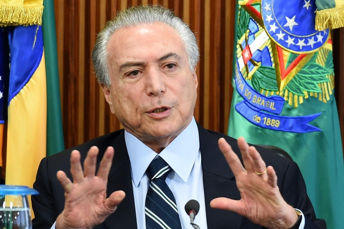 Brazilijos laikinasis vadovas žada vėl užkelti šalį „ant bėgių“