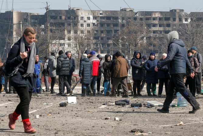 Pragarą Mariupolyje fiksavęs žurnalistas: miesto nebebus, bet Ukrainos kariai pasiliks