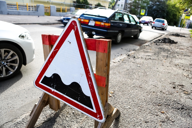 Vairuotojai keikiasi: per piką – kliūčių ruožas 