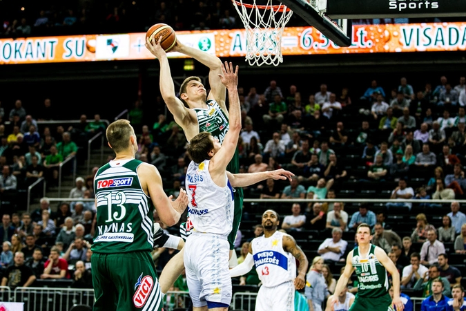LKL ketvirtfinalį "Žalgiris" pradėjo nesunkia pergale prieš "Pieno žvaigždes"
