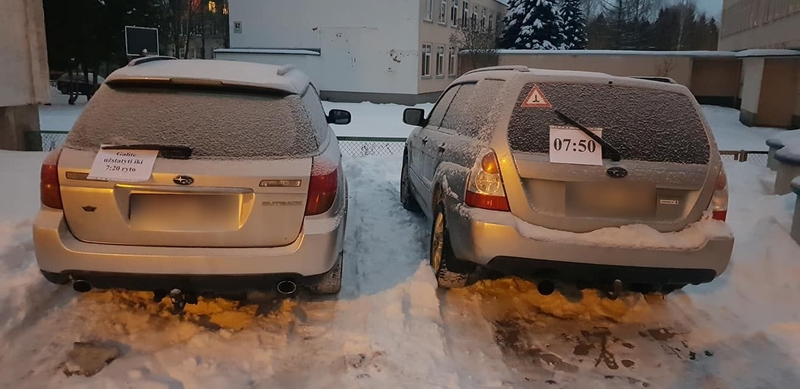 Karas dėl vietos – baigtas: sugalvojo, kaip kieme sutalpinti daugiau automobilių
