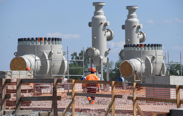 Nutiesta daugiau nei pusė Rusiją ir Vokietiją sujungsiančio dujotiekio „Nord Stream 2