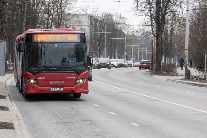 Vilniuje dėl ekskavatoriaus gedimo sužaloti du autobuso keleiviai
