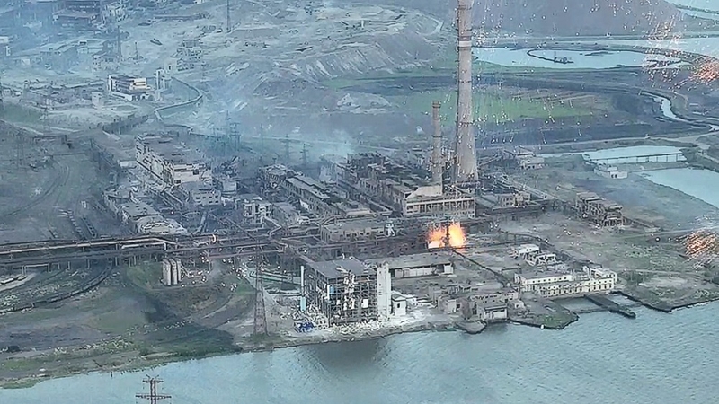 Rusija praneša apie susitarimą dėl evakuacijos iš „Azovstal“, Ukraina to dar nepatvirtino