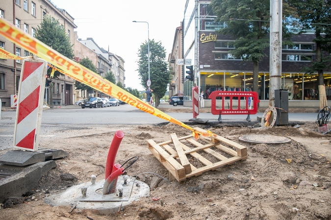 Kęstučio gatvės remonto pabaigos laukia ne tik vairuotojai, bet ir pėstieji