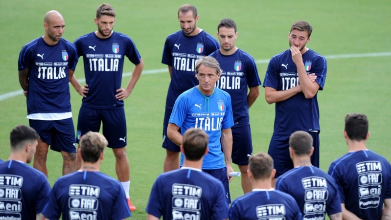 Skirtumas: pasaulio futbolo rinktinių reitingų lentelėje Italijos nacionalinė vienuolikė (nuotr.) – dešimta, Lietuvos – 129-oje vietoje.