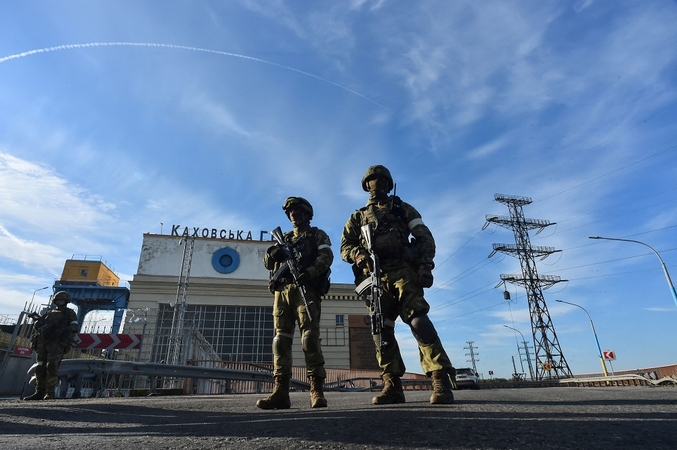 Ukraina: Rusijos kariuomenė iš norinčių evakuotis gyventojų reikalauja pinigų