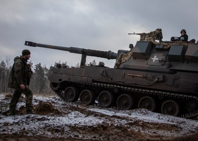 JK įžvelgia „moralinę būtinybę“ dėl tankų Ukrainai, JAV užsimena apie didesnę pagalbą