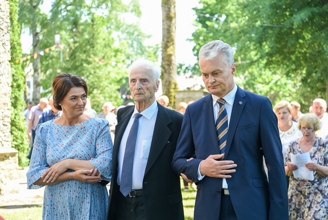 G. Nausėda pasveikino šalies tėčius: dėkoju už Jūsų tėvišką meilę, kuri saugo ir stiprina šeimas