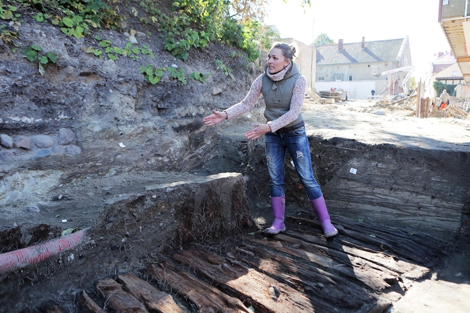 Uostamiesčio archeologus nudžiugino atradimai istoriniame silkių sandėlyje 