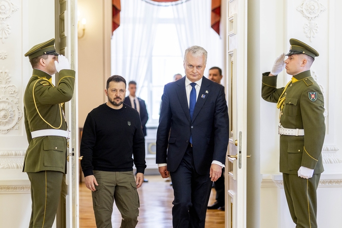 Volodymyras Zelenskis (kairėje) ir Gitanas Nausėda