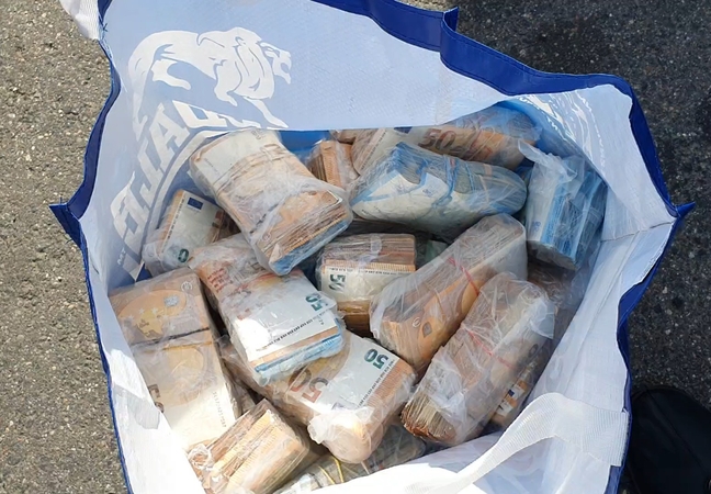 Kauno teisėsauga mangų krovinyje aptiko beveik 0,5 mln. eurų kontrabandą: sulaikyti ir įtariamieji