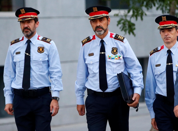Josepas Lluisas Trapero (viduryje)