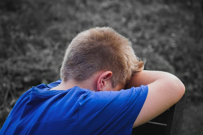 Policijai pranešta apie prieš vaikus smurtavusią motiną, mokykloje sumuštą paauglę