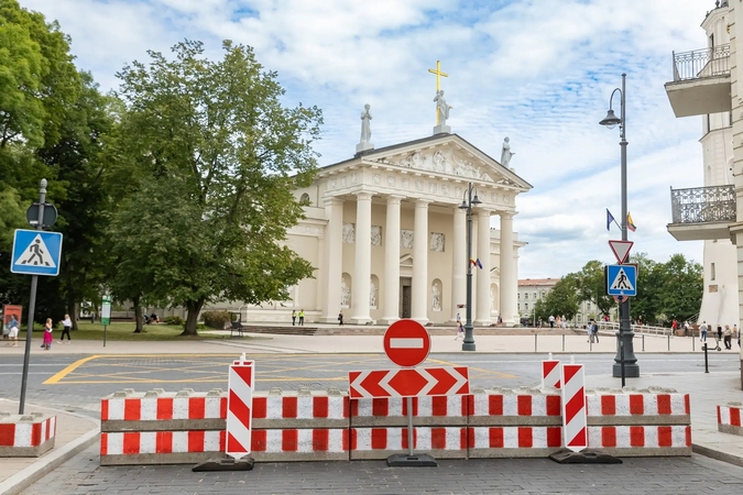 Vilniuje – eismo ribojimai, keisis viešojo transporto maršrutai