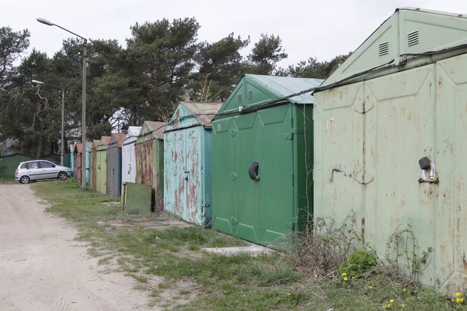 Nepajudinami: tarp Veliuonos, Upelio ir Minijos gatvių yra apie 300 metalinių garažų, kurie turėjo būti nukelti dar iki šio pavasario, bet taip neatsitiko.