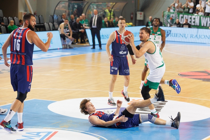 Spragos: K.Maksvytis prieš Eurolygos startą yra patenkintas žalgiriečių (balta apranga) puolimu, bet dėl gynybos turi nemažai priekaištų.