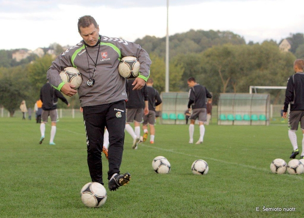 Olimpinis čempionas futbolo stebuklų nesitiki