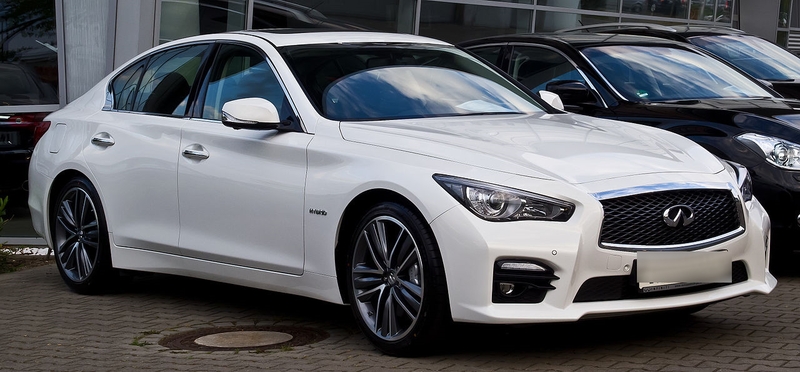 Kauno rajone iš kiemo pavogtas automobilis „Infiniti“