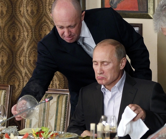  Jevgenijus Prigožinas (kairėje) ir Vladimiras Putinas