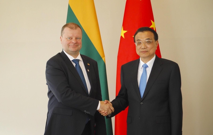 Saulius Skvernelis (kairėje) ir Li Keqiang