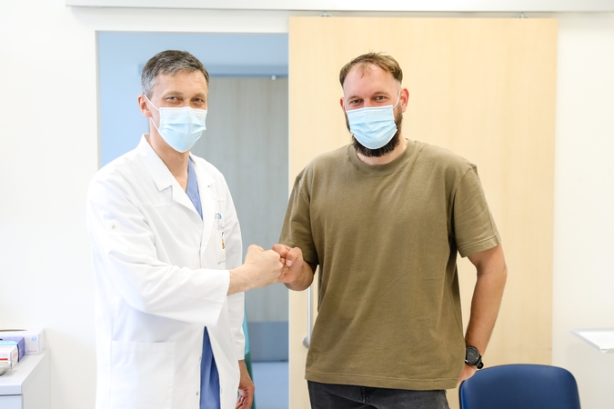 Profesorius Rimtautas Gudas (kairėje) ir Vytenis