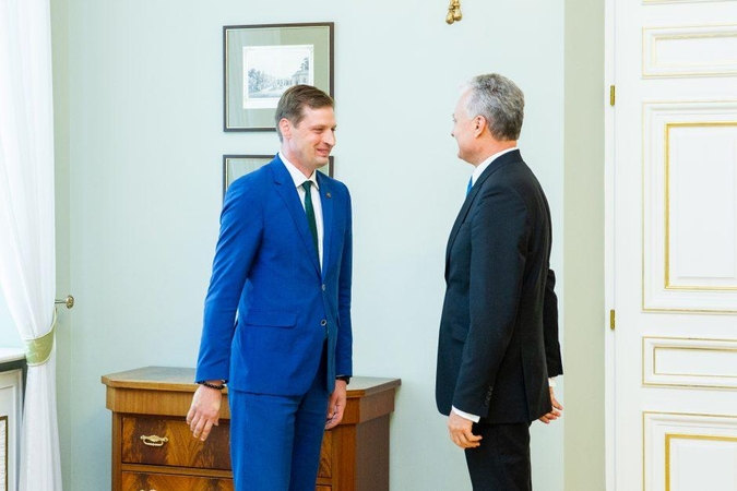 Prezidentas ragina K. Mažeiką „netapti miškų kirtimo ministru“