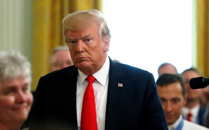 D. Trumpas sako, kad jo apkaltos atveju JAV ekonomika žlugtų