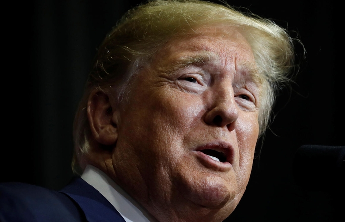 D. Trumpas garsaus žurnalisto knygą vadina „pokštu“