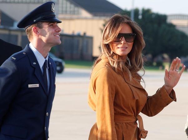 M. Trump leidžiasi į kelionę: vizitu Afrikoje bando išlįsti iš vyro šešėlio